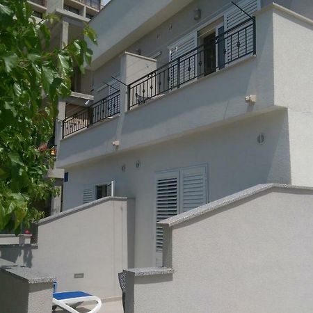 Apartmani Dina Makarska Exterior foto