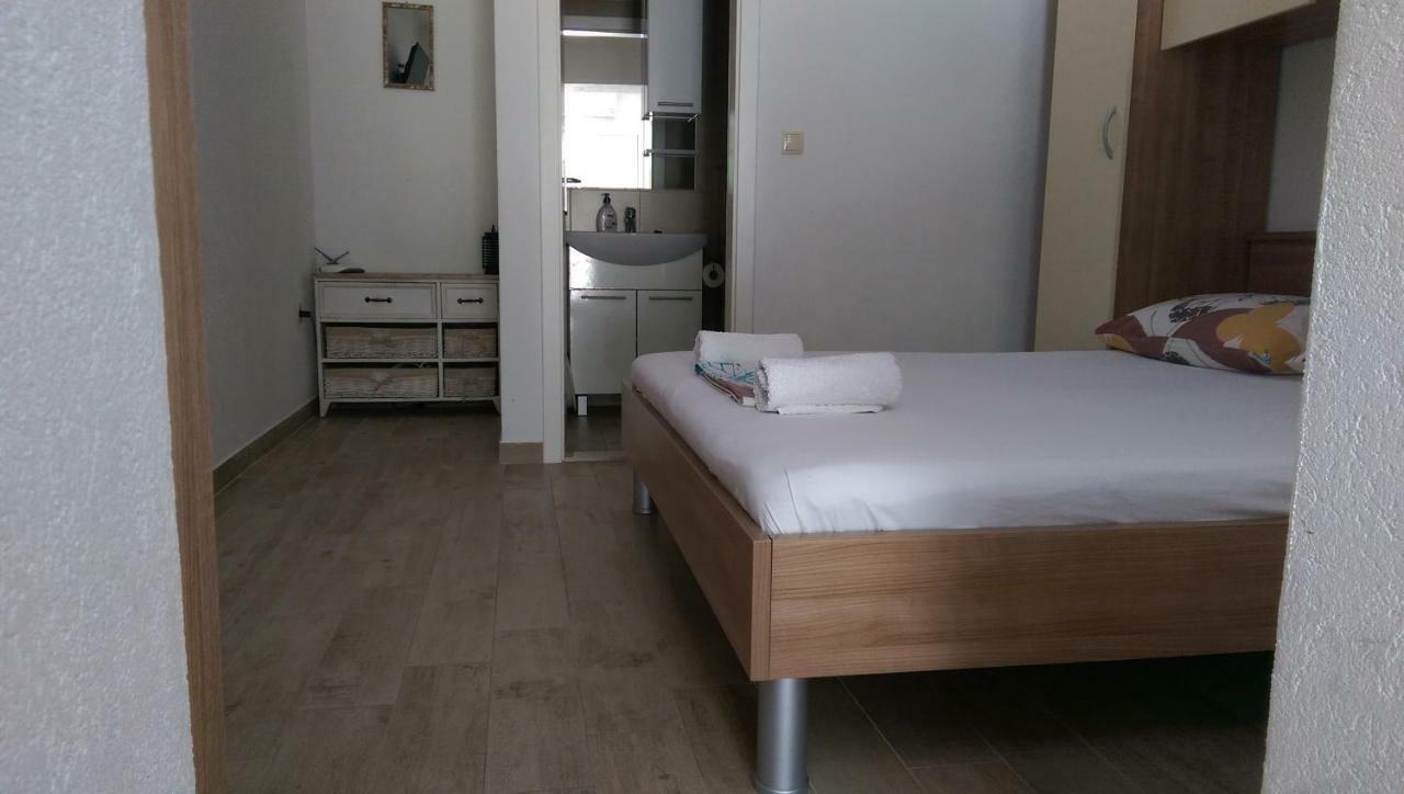 Apartmani Dina Makarska Exterior foto